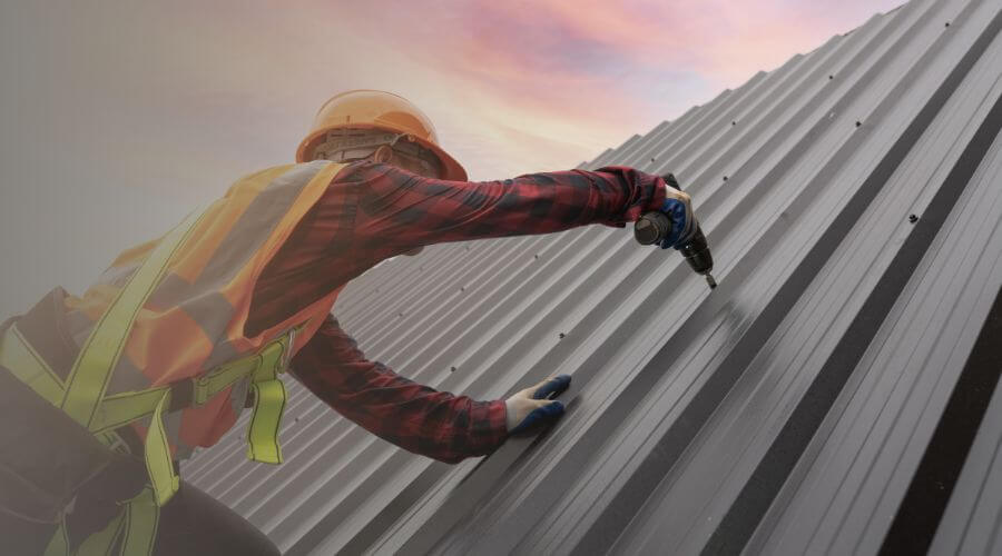 Professional gutter cleaning in Glen Carbon, IL
